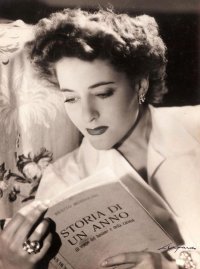 Кларетта Петачи