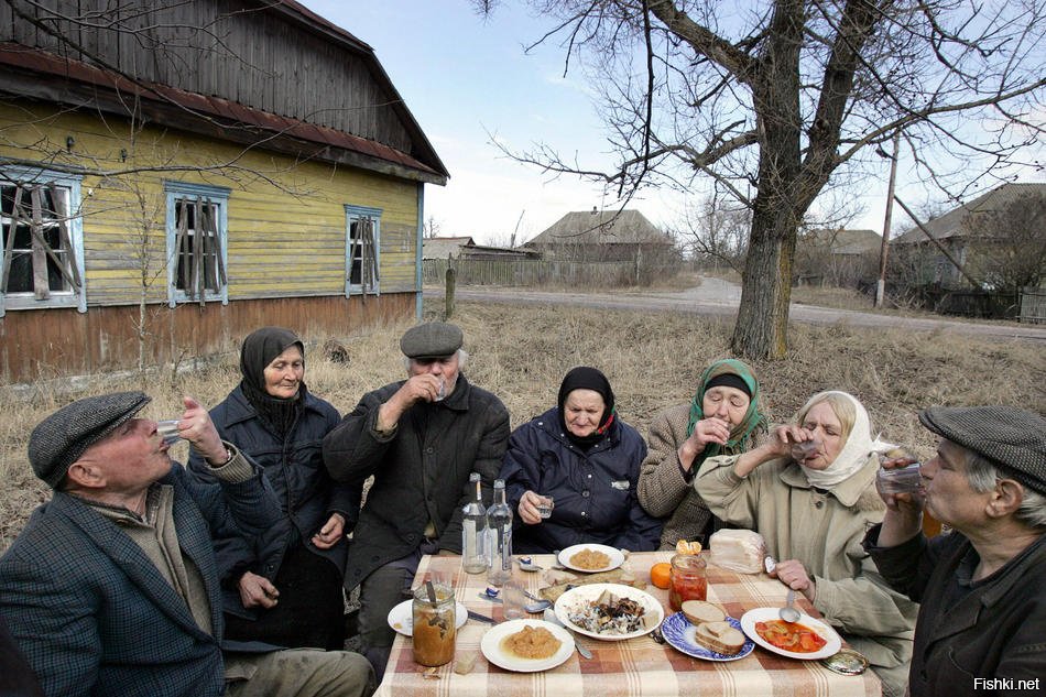 Жители российской деревни фото