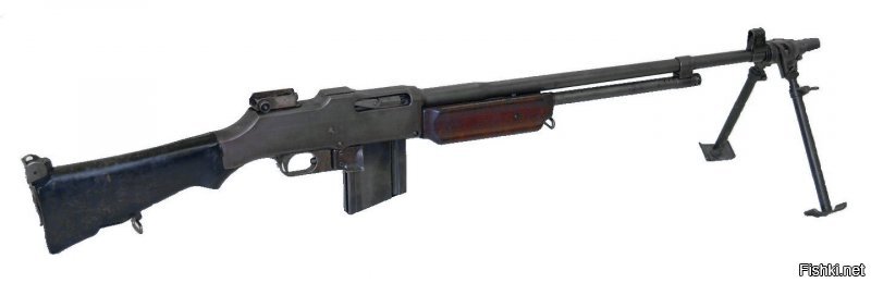 На фото не BAR. Больше похожа на Winchester Model 1895(американская магазинная винтовка с рычажным взводом) или как ее еще называют-"русский винчестер". BAR- больше похож
