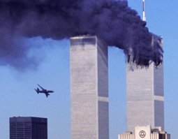 Арабы по разному сносят дома. Но во всех случаях делают это -жизни своей не жалея.