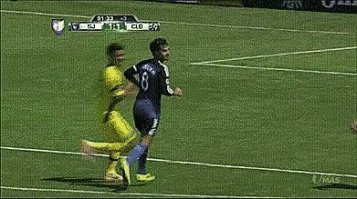 Прям вся суть современного футбола...