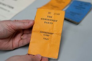 В Лондоне вскрыли коммунистическую "капсулу времени"