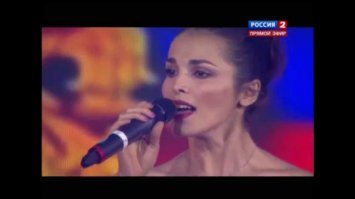 Я слушаю "Сладкий сон", "Нет, и ещё раз нет" и "Гимн России, Сати Казанова". 
В Киеве, - даже прикольно (отгораживаешься от того дерьма, что в 404 происходит). 
Сразу и не понял, чё это херои (свидомиты) на меня пялятся, когда я вытащил наушники и рассчитывался на кассе (гимн России играл).
