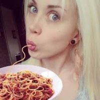 Побеждает сильнейший: смертельная схватка орла со змеей