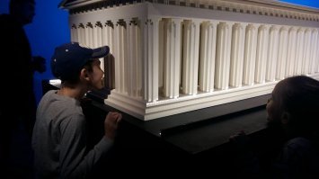 Шедевры искусства, воссозданные из кирпичиков LEGO
