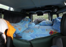 В тесноте, зато в отличии от техники на фото выше, я проеду везде )