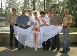 Как сходить в туалет, если ты невеста в пышном платье, а подружки рядом нет