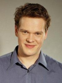 Я еще  похожего нашел на него- Вилли Хаапсало в молодости