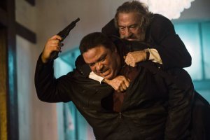 Не, с парнями они далеко стоят.
В Малавите сплошь сноски к Крестному, типа Жирного Тони / Луку Брази :)