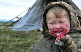 - Привет, заходи...