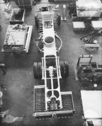 не угадал. маховик в этом чуде крутится в горизонтальной плоскости. Попробуй переверни.