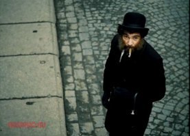 Он же в "Шерлоке Холмсе"