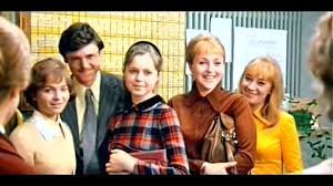 Фильм "Это мы не проходили" начинающие ещё учительницы.