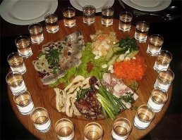 Он жив, просто пятница и суббота были очень насыщенными)