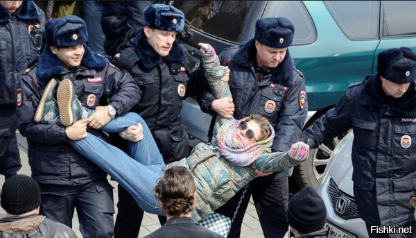Надеюсь для протестующих всё закончилось в лучших традициях демократии.......
Как это принято в Евросоюзе и других развитых странах....



А то достал уже наш кровавый, тоталитарный Мордор ......






Эх-х-х Россия - россиюшка...Когда уже и мы заживём как в просвещённые и цивилизованные люди?
 
ДОКОЛЕ????