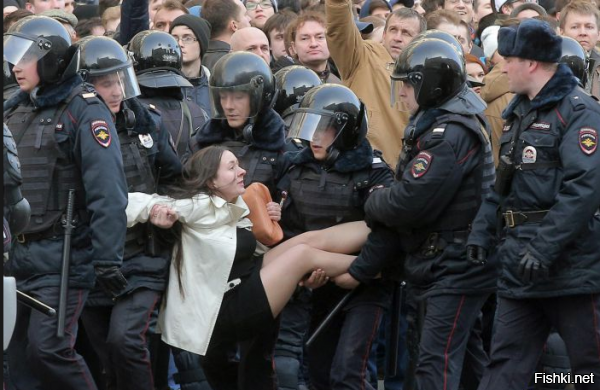 Надеюсь для протестующих всё закончилось в лучших традициях демократии.......
Как это принято в Евросоюзе и других развитых странах....



А то достал уже наш кровавый, тоталитарный Мордор ......






Эх-х-х Россия - россиюшка...Когда уже и мы заживём как в просвещённые и цивилизованные люди?
 
ДОКОЛЕ????