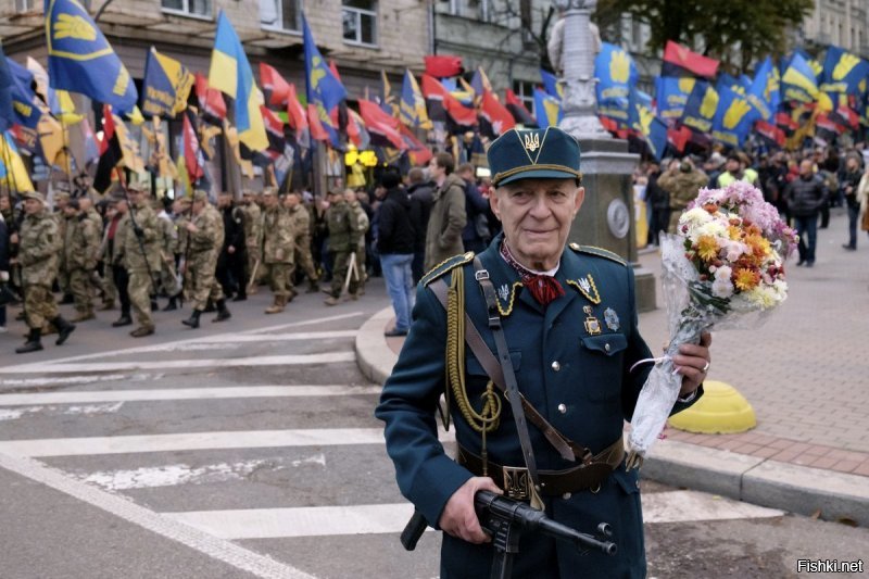 не видел бандеровцев??? я тебе покажу... слепой по жизни.