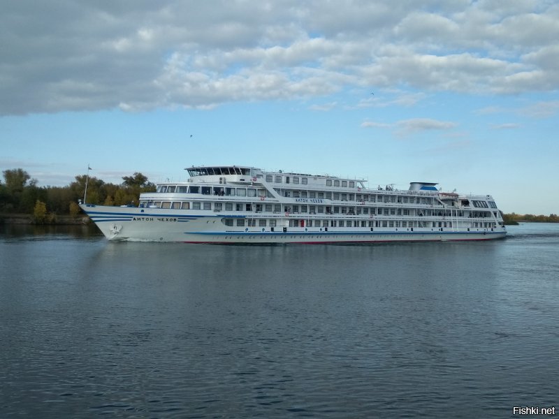 Живу В Волгодонске. У самого дачка недалеко от ладьи.
