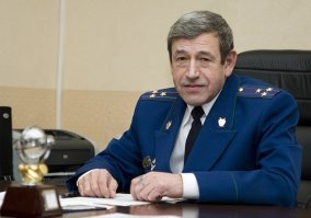 Учитывая некоторых представителей исполнительной власти, мозг автоматом продолжает "...,йопта"