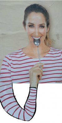 Да всё норм у нее с рукой