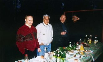 Путин и Усачев на фото рядом с вором в законе-Кичо из клана Деда Хасана...