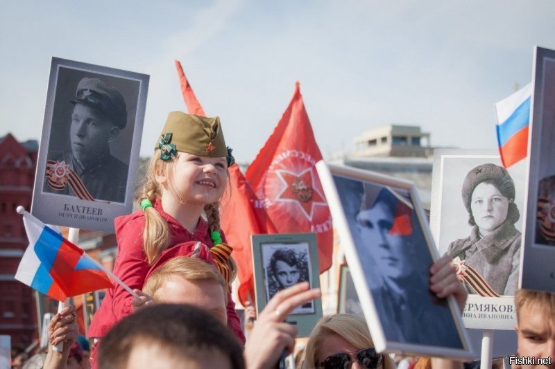 А у нас Бессмертный полк, когда понимаешь, что целое поколение было круче, чем мы.