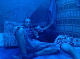 голубая луна им светит штоль ?))))