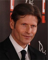 ВОТ 2010 ГОДА
Зовут актера Crispin Glover