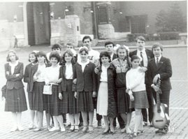 О чем расскажет советская фотография с выпускного?