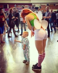 попа у карсона шикарна