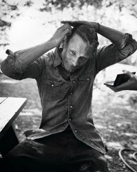 неплохая фотография но зеркальце тут не идет совсем.