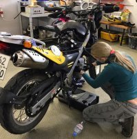 Ну, по крайней мере, свою технику нужно самой обслуживать, по возможности))))