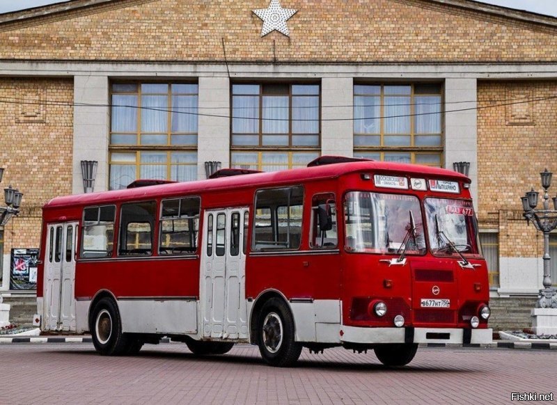 Этот трамвай такой же символ Советских дорог как и ЛИАЗ 677
