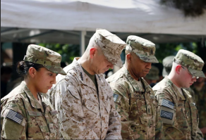 У них тоже ни разу не бейсболки...