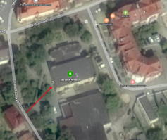 Ну а что удивляться??? У нас в городе закрыли зал спортивной борьбы для детей. По решению прокуратуры. Причина: отсутствие душевых. Зал действовал с 2001 года. Про отсутствие душевых было известно с самого первого дня и родители детей верили обещаниям, что их сделают. В 2014 году принято официальное решение о несоответствии санитарных норм, но ничего не было предпринято. Более того, в 2018 году за муниципальный счёт в сумме 250 тысяч был сделан косметический ремонт фасада другого зала греко-римской борьбы, который в общем был вполне нормальный. А вот давно озвученная проблема почему то была проигнорирована. Теперь ребята, которые занимались в этом зале распиханы в и так переполненный зал греко-римской борьбы и в ФОК, который тоже уже по швам трещит. Тем самым создали неудобства уже многим спортивным секциям, потеснив их в родных помещениях и даже вынудив иных убрать часы тренировок!  А что же со зданием? А его обещали реконструировать и сделать комплекс СПА... Знаете за сколько? Да за сущие копейки, всего за 40 миллионов. Спешу заметить, что городок наш приморский, курортный, но кропотливым трудом бессменной администрации превращён в спальный район с многоэтажками, пробками, грязью. мусором и кучей проблем. Каждый клочок земли застраивается монстрами, если это в центре или на берегу, то непременно гостиница. Так что судьба этого бывшего зала вполне очевидна, поскольку он стоит в самом центре, на главной улице города. На карте видно, что даже сделать пристройку с душевыми вполне реально, места много, да и в самом здании может было возможно но...