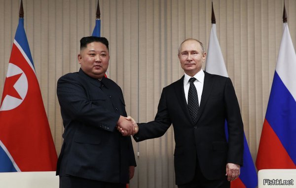Во всех СМИ Ким-чен-Ына представляют эдаким маленьким диктатором.
А Путина обычно представляют таким мужиком: на коне или на корабле.
А на деле то вот оно как: