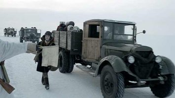 Мля, это не черные колеи, ЭТО ВОДА, фотка весной.
Ну вот зимой, например.