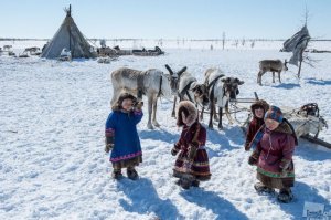 Нудисты!Блин.