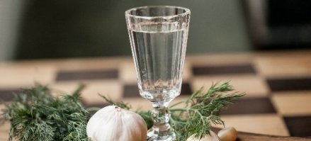 Водку забыл: