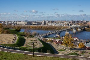 ну, не зна... вот набережная Федоровского - любимейшее место в Нижнем. вид шикарный и днём, и ночью :)