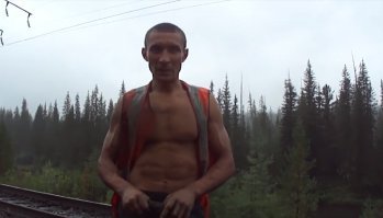 хотите здоровое тело, работайте физически, например дрова колите, или вон как ниже на видео
и всё будет круто и с фигурой и тонусом мышц и жрать химию не нужно, печень не сдохнет

www . youtube .com / watch?v=POaGOuVH1z4