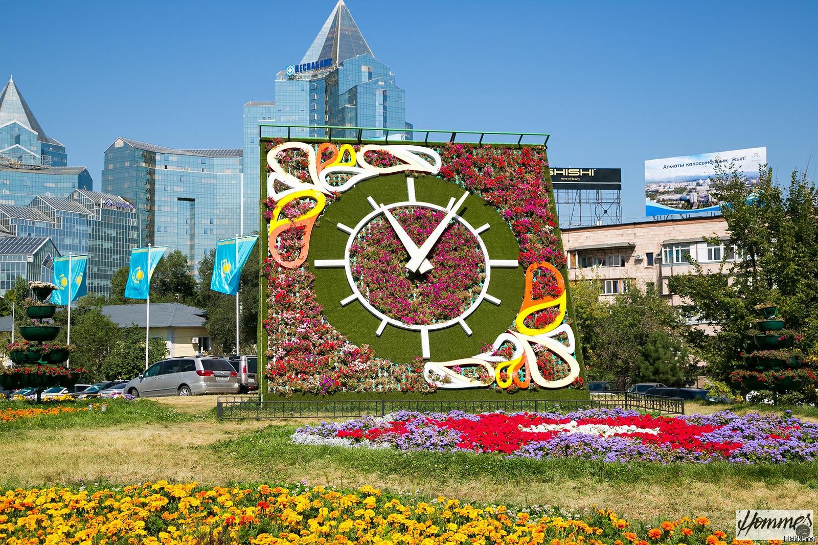 Цветочные часы Астана
