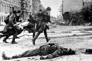 А представь, что они чувствовали  11 мая во время Пражской операции? Или на датском острове Борнхольм, где 4 тысячи человек продолжали воевать до 19 мая, пока не были полностью разбиты. Сотни советских солдат погибли в этих боях за Борнхольм.