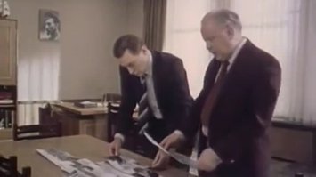 вспомни "Тасс уполномочен заявить"
объекты "Дети-2" , объект "Мост", атташе по культуре посольства США (сотрудник ЦРУ Лунс)