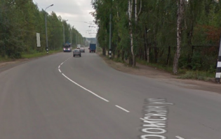 И кстати вот тебе с панорамы движение в два ряда без проблем.