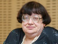 Вот былаже симпатичная девочка. Но её "деятельность" наложила неизгладимый отпечаток. И превратился человек в это    Вылезло из глубины того, что у людей называется душа вся мерзость наружу.