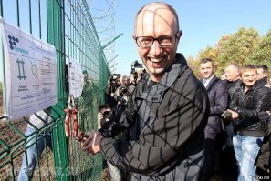 Надо было стрелять из Смоленска - чтобы каждая киевская кастрюля задирала голову и видела что такое "российская военная угроза".