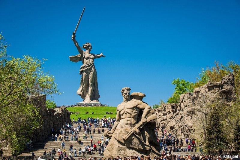 Вроде как бы парад обещали в 28 городах россии.
9 Мая - День Победы! " Как он порохом пропах ..." (c)
Мои два дедушки погибли в ВОВ. Поддерживаю Сталинград!