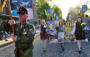 Наминусили, но никто не обосновал. 
Если есть изделие есть и творец.
Возможно "дед" не из Германии, возможно из других "ххх" поселений пид@расов.