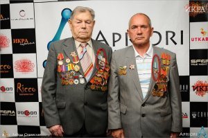 Похоже он,посмотрел фото встреч ветеранов в Днепре у всех такие,похоже к дате их выдавали как у нас "Отечественную войну"